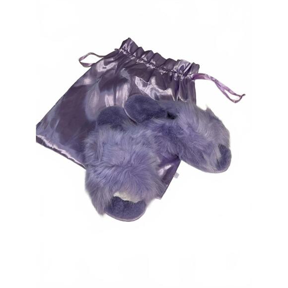 NWT- Savage X Fenty Fluffed Up slippers with bag SZ - Picture 1 of 4